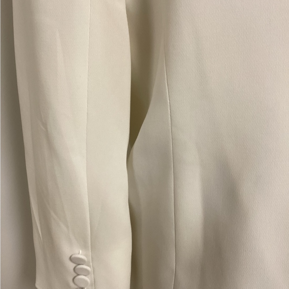 Cinq à Sept White Ruffled Blazer - Picture 10 of 10